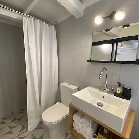 A-rea 73132- Renovated House In Heart Of Old Town Apartment *